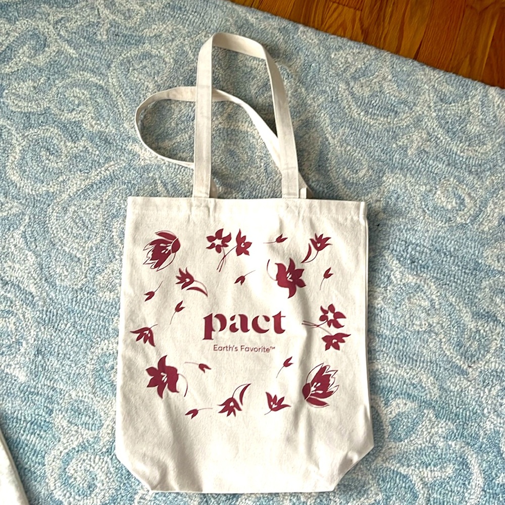 Pact tote bag NWOT